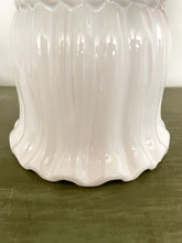 Load image into Gallery viewer, White Pleats and Bow Cachepot
