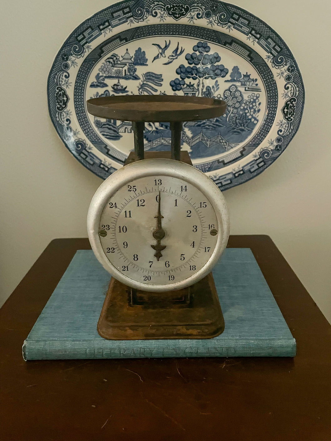 Vintage Pelouze Scale